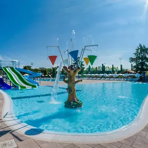 Campsite Del Garda Village And Camping